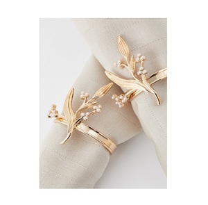 Design élégant anneau de serviette en métal plaqué or fait à la main anneau de serviette en gros prix bas anneau de serviette décoratif en gros - Product Image 6