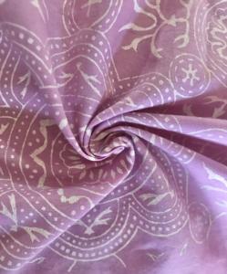 Tela de Algodón Estampada a Mano con Diseño de Mandala Floral y Medallón |   Textil Étnico Indio Color Lavanda - Product Image 3