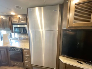 Caravana de Viaje Usada en Excelentes Condiciones, Tiffin Allegro 32SA 2018, Directo de Fábrica - Product Image 6