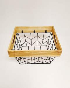 Panier à serviettes en métal doré pour maisons élégantes offrant une organisation soignée et un aspect propre pour la configuration des repas quotidiens - Product Image 5