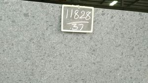 Dalle de granit gris en acier de conception moderne grande forme en pierre polie avec la taille impressionnante - Product Image 6