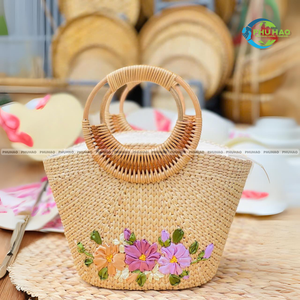 BOLSO DE MANO DE JACINTO DE AGUA bohemio de primera calidad con lazo de satén Bolsos de mujer hechos a mano y perfectos para la moda de verano - Product Image 4