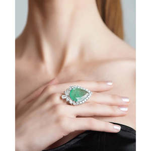 Anillo de Diamantes con Corona de Joyas - Product Image 3