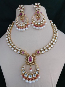 Collier Kundan traditionnel ton or avec boucles d'oreilles ensemble de bijoux Kundan pour mariage pour femmes collier et boucles d'oreilles traditionnels - Product Image 3