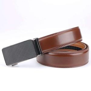 Ceinture plate classique en cuir véritable de qualité supérieure pour homme - Formelle, fabriquée à la main, exécutive, pleine fleur, couleur personnalisée, Zoro United Roadstar - Product Image 1