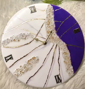 Cadeau de Noël Tenture murale en bois Acacia Horloge murale en bois et résine époxy Horloge élégante et personnalisée - Product Image 5