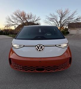 VOLKSWAGEN ID. 2025 USADO, VOLANTE A LA IZQUIERDA/DERECHA BUZZ PRIMERA EDICIÓN - Product Image 1