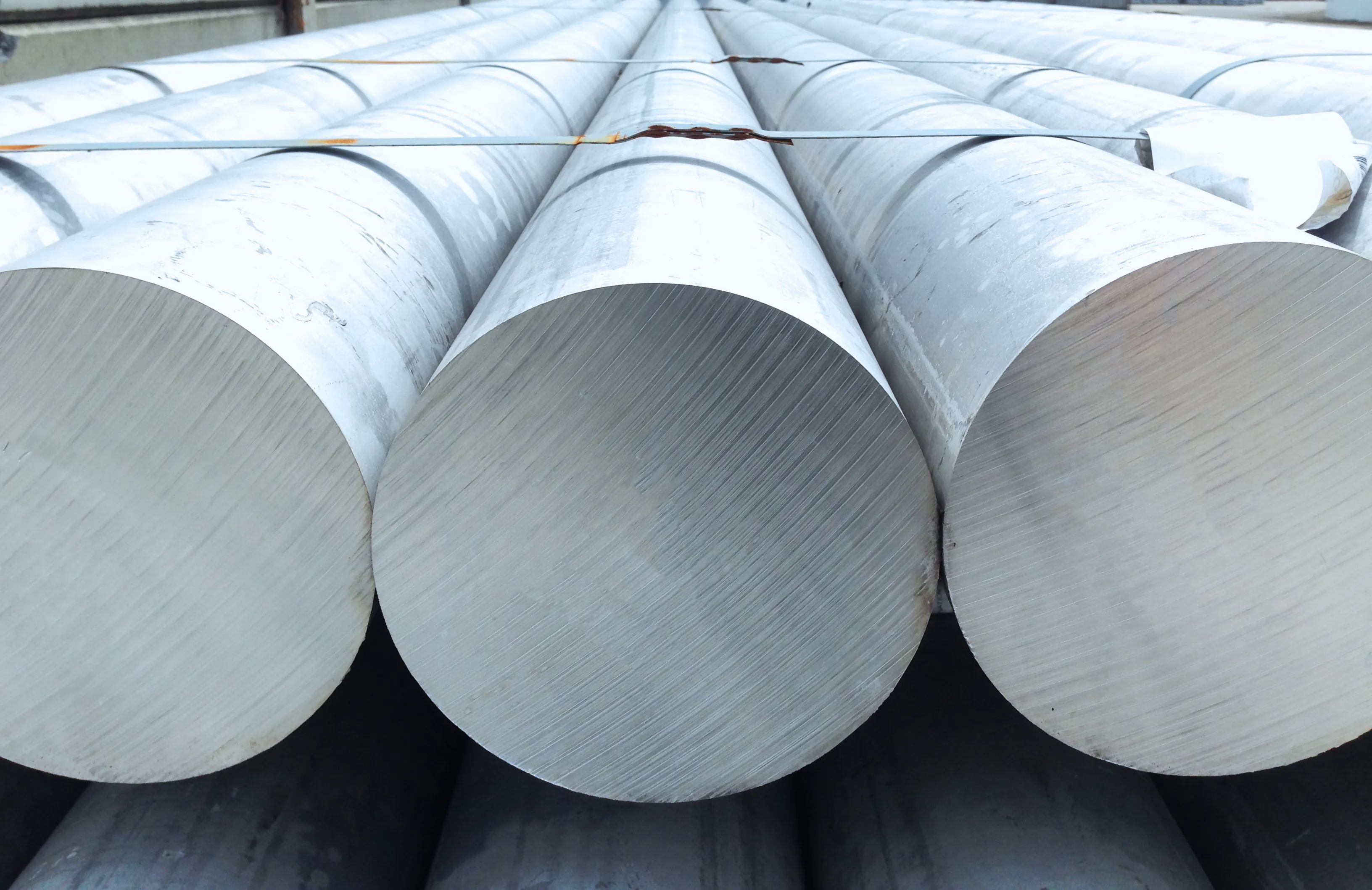 Yüksek karbon yüksek alaşımlı çelik hurda geri dönüşüm paslanmaz çelik 1.2743 60NiCrMoV 12-4 yüksek kaliteli Metal ürün