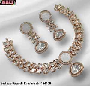 ENSEMBLE DE BIJOUX INDIENS TRADITIONNELS ET À LA MODE EN CUIVRE ENSEMBLE DE BIJOUX DE MARIAGE POUR FEMMES BOUCLES D'OREILLES ET COLLIER - Product Image 3