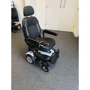 Fauteuil roulant électrique Rascal Rhythm avec élévateur de siège motorisé, capacité de 25 livres, intérieur/extérieur - Product Image 2