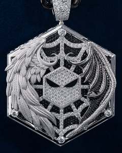 Collier de haute qualité en moissanite VVS glacée, entièrement serti de diamants, pendentifs personnalisés en forme de cœur, toile d'araignée, bijoux hip-hop personnalisés - Product Image 4