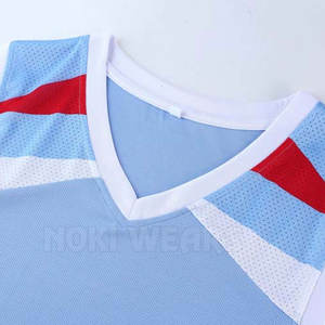 Uniforme de Baloncesto de Material Duradero, Marca Privada, Uniforme de Baloncesto Personalizado para Jóvenes - Product Image 3