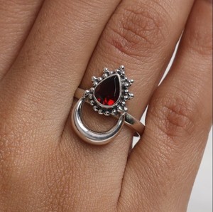 Magnificat Handmade Đồ Trang Sức Mỹ Cho Phụ Nữ Chính Hãng Màu Đỏ <span class=keywords><strong>Garnet</strong></span> (7X9Mm) Lê Hình Dạng Mặt Cắt Baho Mặt Trăng Bezel Thiết lập Đảng - Product Image 5