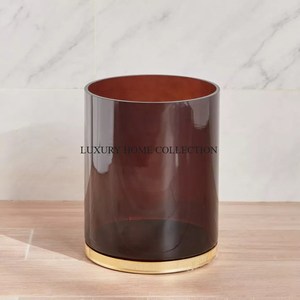 Poubelle en métal de haute qualité avec un revêtement lisse et résistant à la corrosion parfait pour les espaces de vie modernes - Product Image 6