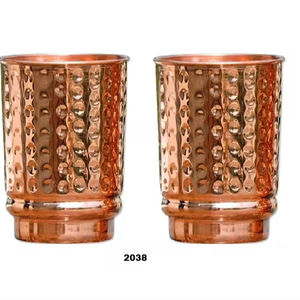 Juego de vasos de cobre puro 100% de cobre antiguo martillado de 2 vasos de cobre para beneficios de salud Ayurveda - Product Image 1