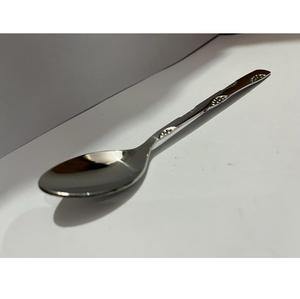 Cuillère en métal et acier inoxydable design personnalisé Cuillères à salade ou à serveur de bonne qualité Ustensiles de cuisine pour la maison et le restaurant Serveur d'outils - Product Image 4