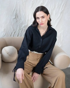 Blusa de lino negro bohemio vintage 100% algodón cuello pico transpirable y secado rápido verano ODM suministro - Product Image 4