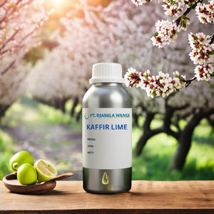 Huile Essentielle de Zeste de Citron Vert Kaffir Frais 100% Pure en Vrac pour la Fabrication de Bougies, de Savons et de Formulations Cosmétiques - Product Image 3