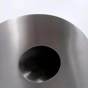 Florero de aluminio de diseño clásico para arreglos florales y decoración de centro de mesa para exportación mundial desde India - Product Image 6