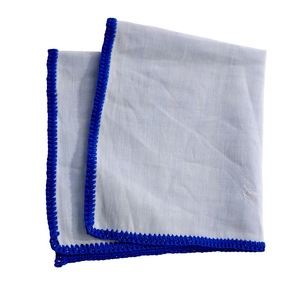 Pañuelo de bolsillo para blazer y traje, gris claro con borde azul tejido a mano, diseño exclusivo, pañuelo de bolsillo y pañuelos de mano - Product Image 2