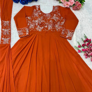 VESTIDO LOOK DE FIESTA DE DISEÑADOR CON TRABAJO DE BORDADO - Product Image 1