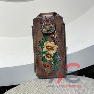 ซองหนังใส่โทรศัพท์ตามสั่งแบบใหม่เคสโทรศัพท์หนังแท้แบบตะวันตกฝาครอบโทรศัพท์มือถือแบบตะวันตกสลักกระเป๋าสตางค์เข็มขัดคาวบอยหนังสำหรับผู้ชาย - Product Image 1