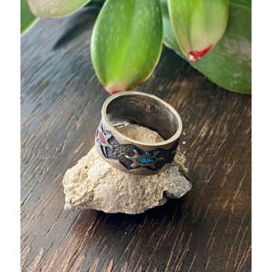 Anillo de Turquesa Navajo Hecho a Mano con Diseño de Tortuga en Plata de Ley y Múltiples Piedras, Talla 4.5, Joyería para Uso Diario, IGI - Product Image 4