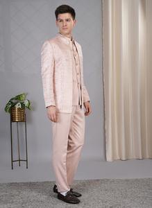 Traje de Tres Piezas Color Óxido para Hombre de Alta Calidad, Corte Entallado a la Moda para Novio y Ceremonias, Disponible en la Mejor Calidad de la India - Product Image 3