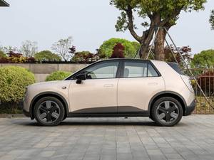 Véhicules électriques et SUV compacts 2025 | Autonomie CLTC de 420 km, pilote automatique NAD et technologie de remplacement de batterie BaaS - Product Image 4
