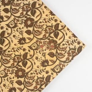 Dernière collection de chemises légères en coton biologique, imprimées à la main avec des motifs floraux, tendance et élégantes, pour la décoration intérieure indienne - Product Image 2