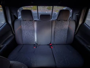 TOYOTA CAMIONETA USADA 2017, Doble Cabina, 4x4, TRD Sport, Volante a la Izquierda/Derecha - Product Image 4