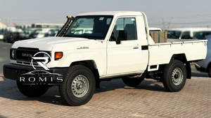Land Cruiser LC79 4.2L Cabina Singola 4x4 Diesel Manuale SUV Fuoristrada Usato 2024 - Product Image 4