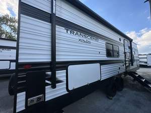 Camping-cars Grand Design RVs Transcend <span class=keywords><strong>Xplor</strong></span> 26BHX 2025 2024, capacité 9 personnes, pour voyages en famille et loisirs en plein air, prix imbattables - Product Image 4