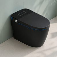 Toilette intelligente confortable avec cuvette allongée et design au sol, pour salle de bain moderne