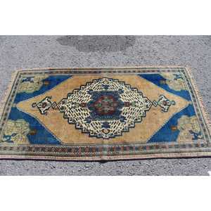 Tapis turc vintage à accents décoratifs 3,2x5,9 pieds, tapis en laine bleu marron à motifs floraux - Product Image 3