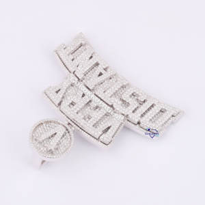 Élégant pendentif lettre classique en or blanc 14 ct avec diamants de laboratoire Bling Bling parfait pour les occasions spéciales - Product Image 3