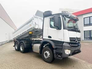 Nouveau Camion Tracteur Lourd Mercedes-Benz AROCS 2645 6x4 Euro6 2025 avec Transmission Automatique, Caméra 360°, Conduite à Gauche, 31-40T, À Vendre - Product Image 2
