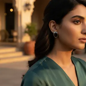 Boucles d'oreilles créoles tendance pour femmes, en argent, avec pierres précieuses en zircon noir, bijoux religieux pour les fêtes, cadeaux, en laiton et acier inoxydable - Product Image 1