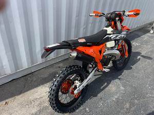 En Stock: Nuevas Motocicletas de Aventura KT/M 300 X.C-W Hard Enduro 2025 para Adultos, con 2 Años de Garantía, Disponibles para Pedidos al por Mayor - Product Image 6