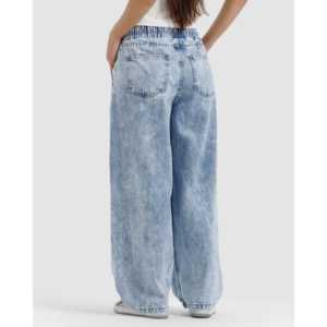 กางเกงยีนส์ทรงสเก็ตเตอร์ขาบานสไตล์เรียบง่าย - Product Image 1