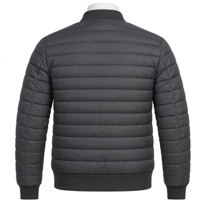 Chaqueta de invierno informal para hombre, chaqueta acolchada con aislamiento suave, material de poliéster duradero y cómoda, chaqueta acolchada premium para hombre - Product Image 2