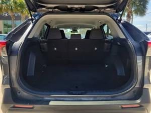 Toyota RAV-4 LE 4dr SUV 2021 d'occasion - Product Image 3