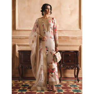 Zainab Chotani 3-teiliges Set: Bedrucktes Chiffon-Hemd mit Stickerei, Weicher Seiden-Dupatta & Bestickte Hose BIC-1721 - Product Image 1