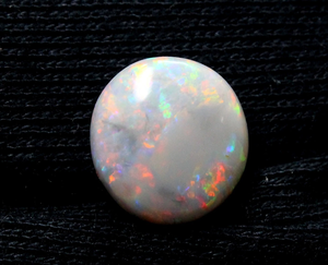 Cabujón liso de ópalo australiano natural 12x11mm Piedra preciosa suelta sólida para la fabricación de joyas - Product Image 1