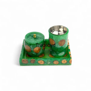 เครื่องเผาธูปไม้ที่ทำด้วยมืออย่างสง่างามมีรูระบายอากาศสำหรับการปล่อยกลิ่นหอมที่เพิ่มขึ้นและใช้ในบ้านโดย tradebyd - Product Image 1