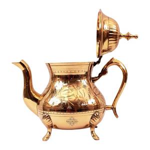 Théière en laiton de style Mughlai avec couvercle et poignée design, 650 ml, vaisselle de table, motif de feuilles gravées, matériau métallique - Product Image 2