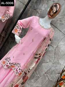 Traje Étnico Indio Exclusivo de Diseñador en Chinon Pesado con Bordado de Lentejuelas, Gharara con Vuelo Completo y Dupatta - Product Image 2