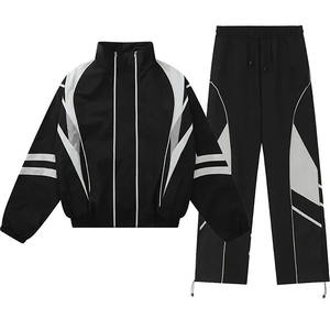 Ensemble de vêtements de sport en polyester pour hommes Survêtement d'entraînement de jogging de gymnastique personnalisé Impression du logo OEM et marque de distributeur - Product Image 1