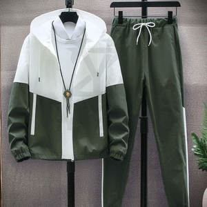 Ensemble Veste à capuche deux pièces et jogging de haute qualité avec logo personnalisé pour hommes, survêtement en polyester - Product Image 3