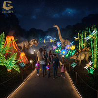 Scène d'aventure cascade animatronique clé en main avec T-Rex pour projets de zoos et de parcs à thème